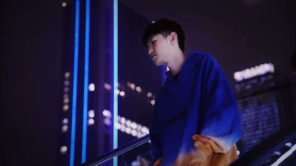 不得不调整