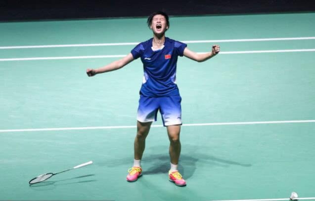 之间做出艰 之间做出艰